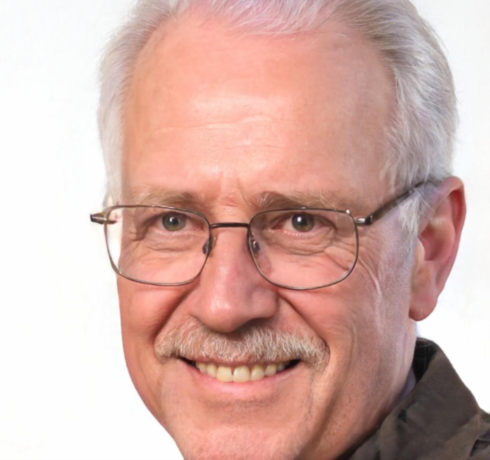 Ritratto di Marco Santini, esperto in tecniche di contouring